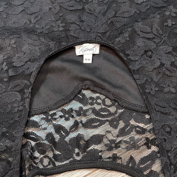 Kismet Lace Top with 3/4 Length Sleeve - Picture 5 of 5